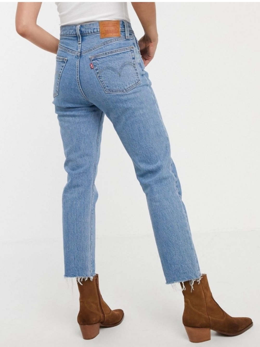 Levi’s 501 Cropped Ankle High Rise Light Wash Frayed Jeans size 31 32 Cotton - Picture 2 of 13